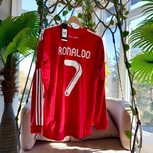 Inspired Adidas Real Madrid 2011-2012 - Ronaldo CR7 #7 Home Jersey Retro Footbal - Picture 3 of 6